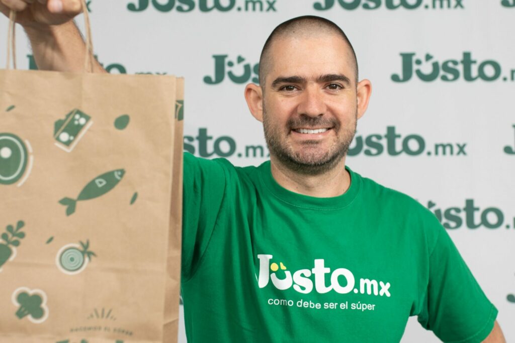 Alejandro Sisniega, CCO of Jüsto. Click to read the article 'An Upstart Startup Takes On the  Old Guard,' featuring insights on his company.